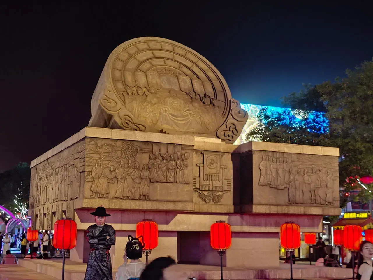 万国来朝雕塑
